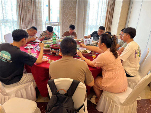 祝安徽盈銳優材科技中文在线字幕免费观看电视剧四周歲生日快樂 茁壯成長