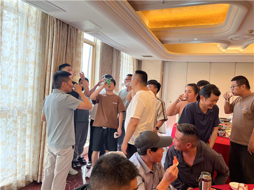 祝安徽盈銳優材科技中文在线字幕免费观看电视剧四周歲生日快樂 茁壯成長